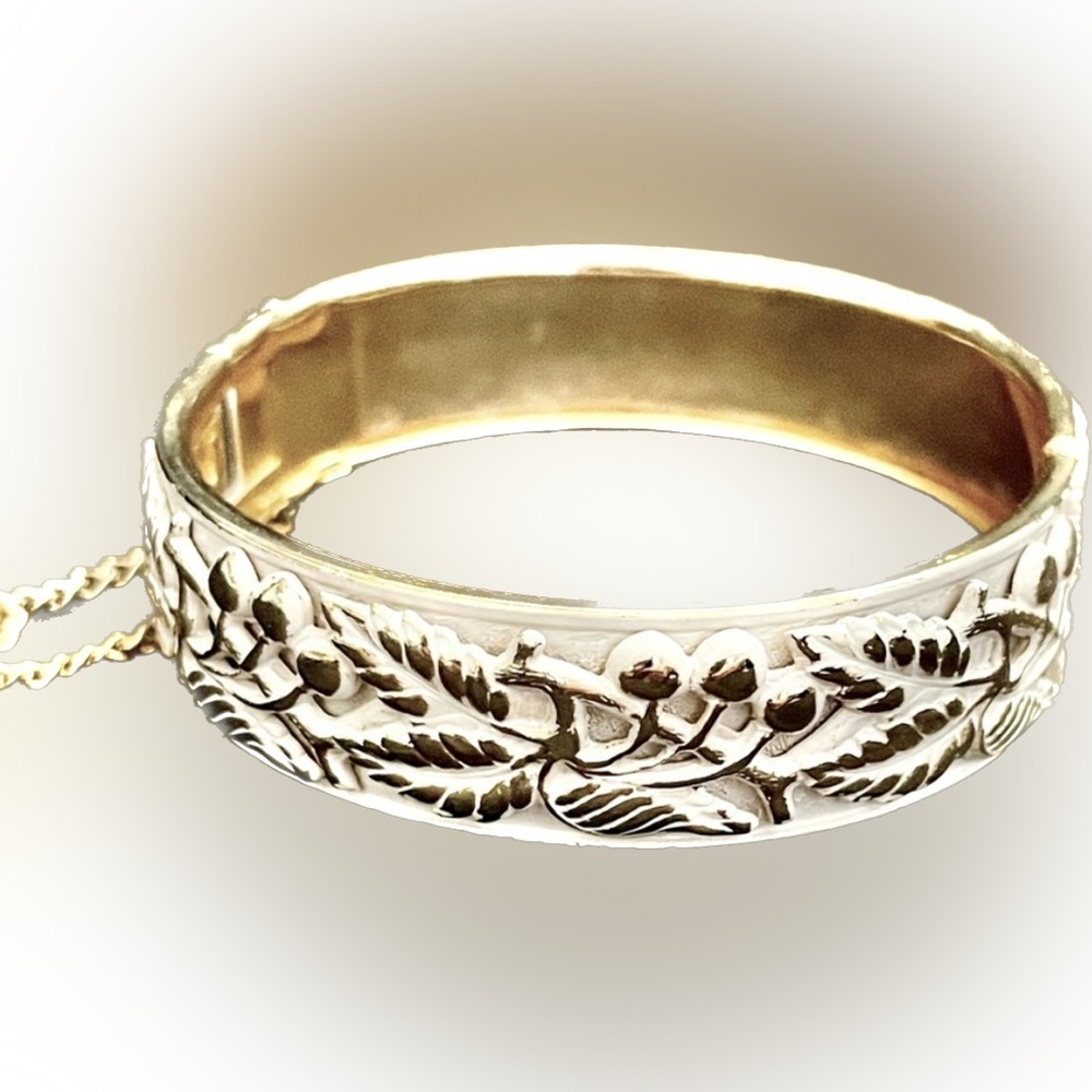 Vintage Whitewashed Gold Metal Hinged Bangle Bracelet